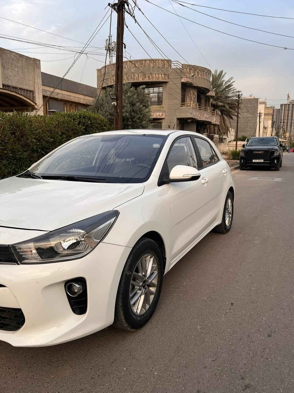 السلام عليكم
كيا ريو 2018 خليجي لون ابيض مكفولة ماشية 37 الف رقم اربيل ترقيم جديد هزه وفحص جديد تحويل او وكالة
 
مواصفات
فتحة سقف
شاشة وكاميرا
تحكم ستيرن جهتين 
مري شفط
مري اشارة
كشنات جلد 
ويل كب 
مانع انزلاق 
حساس اطار
بلوجكتر امامي   
سويج عدد 2 

مكاني بغداد علي الصالح 
للاستفسار 
*********** واتساب
***********
