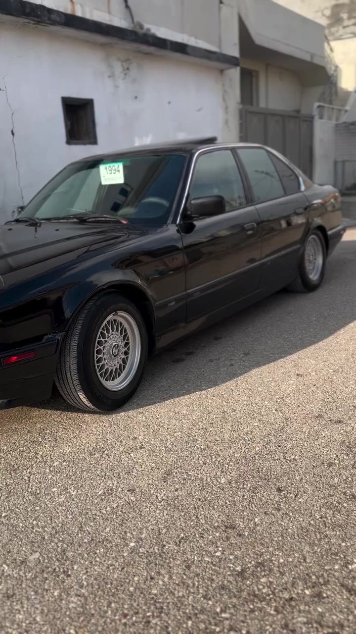 سه ره تا به ناوخوا گه وره فروشتني خيره
BWM
كوبون به نزينيشي هه يه 
سه ياره كه نمونه يه لاجواني
ره قه م هه ولير سه نه وي تازه به سه رجو
سه ناوي به ناو خومانه وه يه به شه رت
موديل94
فول فول نامه مه نيره بلي ئه مه و ئه وه سه ياره فوله فه قه ت گيرعادي ٥٢٥بيلاد  بماشلله له قه وه تي خوي بيزاره 
كيرومه كينه به شه رت 
دووكه لوبوخاريي به شه رت هه لم ده مي شي نيه 
دينار مه سروفي نيه هه ر عه يبي كو ١٠٠دوولار بشكينه مشته ري نيت سه ر خوتو منيش مه هيشينه له گه ل ريزم بو زانياري زياتر نامه بنيره شونم ته كي كاكه مند ***********وه ستاب
