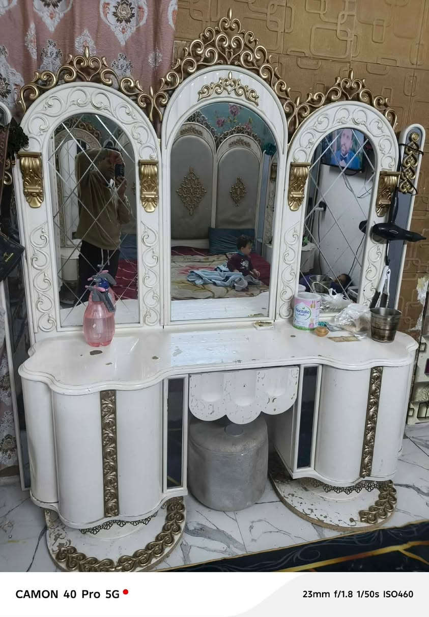 غرفه كامله  8قطع  بيها ضرر بسيط بل جام


**إذا كنت صاحب هذا الإعلان وتريد حذفه لأي سبب، رجاءا أرسل رسالة إلى الدعم الفني**