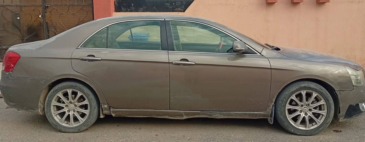 سلام عليكم للبيع ام كراند C8 موديل 2013 كير محرك ميستوبيشي ياباني بلادي تبريد تدفئه باتري تايرات صدره جديد سياره نظيفه بس تحتاج صبغ جراد من الشمس سياره اصوليه ماندل راعيه السياره عندي مكاتبه بيه اتكفل بيه سرقه وعاشائر اسوليك بيه مكاتبه  رقم بغداد سنويه ساقطه
السعر 40وبيه مجال قليل 
 مكان السياره بغداد حي الاعلام توصل خاص 
مفتوح


**إذا كنت صاحب هذا الإعلان وتريد حذفه لأي سبب، رجاءا أرسل رسالة إلى الدعم الفني**