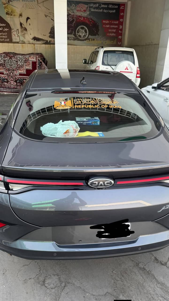 السلام عليكم جاك جي 7
💎Jack G7 
موديل 2025 فول مواصفات
مكينه 1500 تيربو
150 حصان قوة 210 نيوتن/متر
بصمة باب وتشغيل 
ضوء LED وإضاءة ترحيب
الكاميرا 360 درجة
رادار أمامي وخلفي وجانبي
إطارات وعجلات 17
بانوراما
مرآة كهربائية وأوتو.
تبريد مركزى
جلد الوسادة
كشن هيتر
كشن كهربائي
شاشة تسلا
تشغيل أندرويد و iOS
وباقي مواصفات الفول ١/١
ضمان 6 سنوات كير محرك كهربائيات  بالاضافه الى  200,000 كم تبديل دهن وفلاتر مجاني

السعر 135 . مرقم بصره 

✈️مكان السياره// بصرة 
📞للاستفسار ***********
