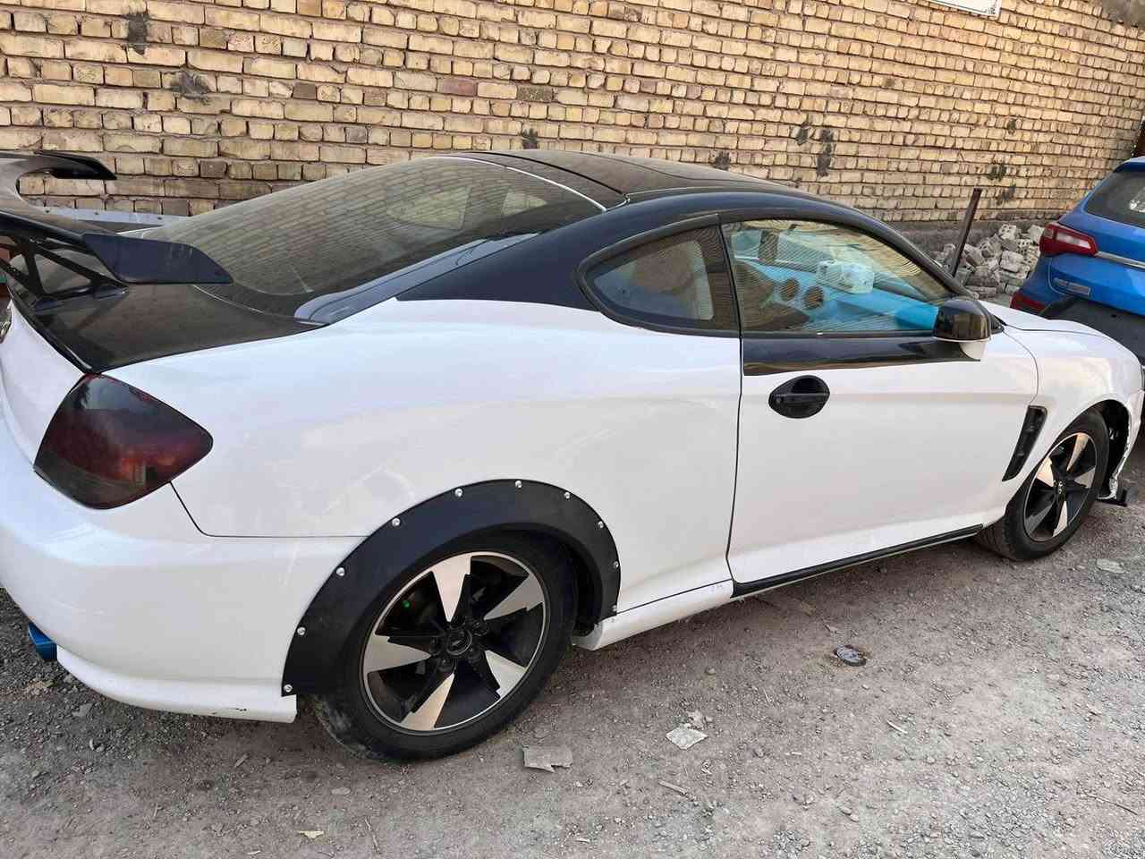 هونداي جنسيز موديل 2006 تك باب 
ماشيه 120 الف قابل للزياده
محرك 6 سلندر 2700 
محرك وكير مكفولات تبريد شغال ثلج 
كهربائيات كلها شغاله 
حداديه صدر كامله 
رقم بغداد انكليزي سياره باسمي تحويل ثاني يوم
سياره جاهزه 
سعرها 43 ورقه وبيها مجال ان شاءالله 
للاستفسار اتصال فقط 
عنوان بغداد 
*********** 
بي واتساب. وغير متواجد على الفيس بغداد, العراق
