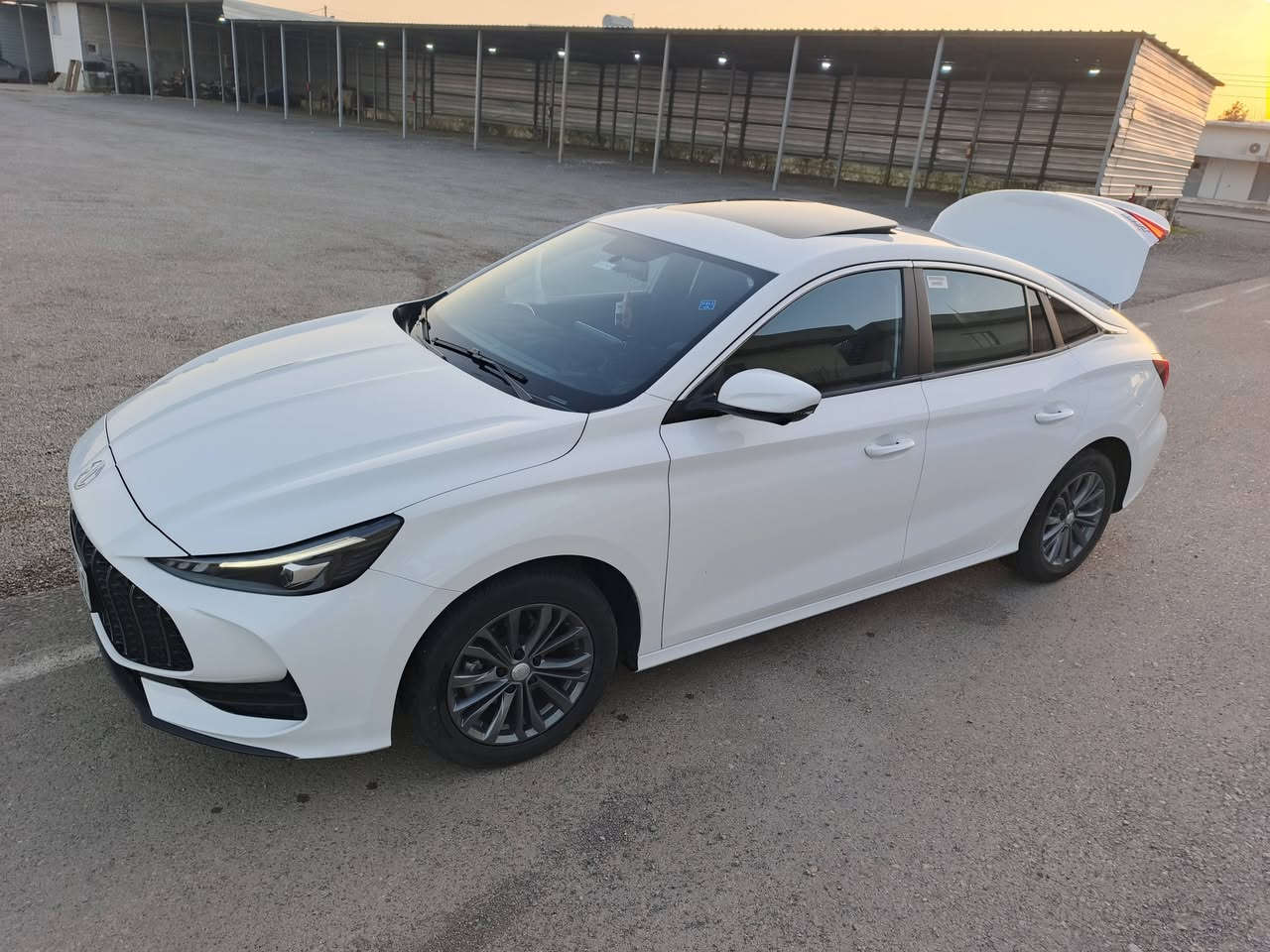 Mg gt 2025 فول ماسەفات کامیرا 360 سڵاید بەسمە شاشە ئەکتیڤ 5کامیرا بویاخ تەنک بوی بویاخ بی سارد گاعی قاڵبی تیایە سەرداژبوڵ و کوچنی تی گیراوە 21 هەزار ڕۆشتوە 119 مەجالیکی کەم ***********
