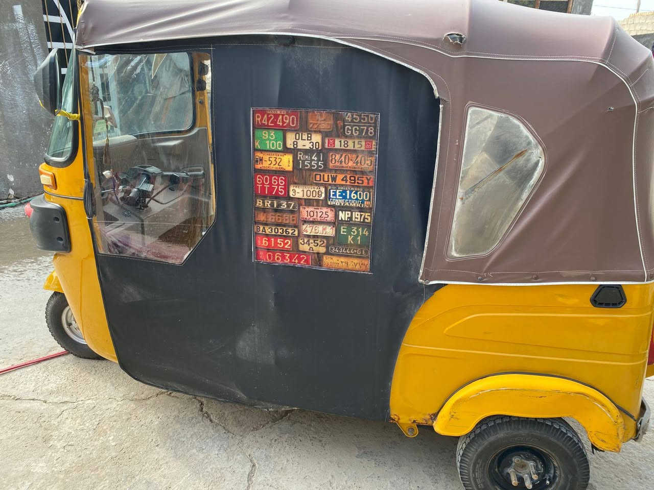 السلام عليكم تكتك للبيع موديل 2021 رقم وسنويه تكتك نضيفه كدامكم كيرها مكينتها خير من  الله التكتك رايدها 6500 قفلها مكان بغداد المحموديه اتصل أو واتساب (***********)
