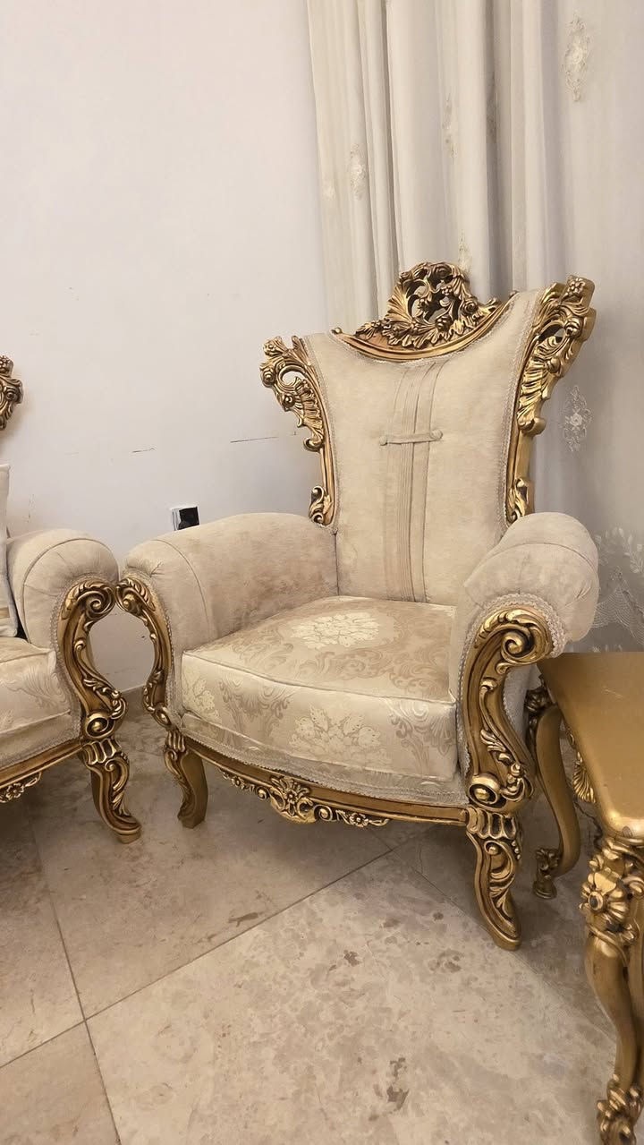 تخم  ملكي زان اخو الجديد ١٠ مقاعد وسيت طبلات ب٧٠٠ قفل 🔐 
***********
