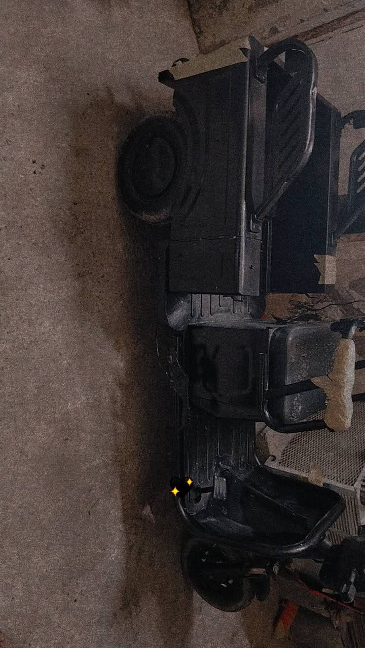 سلام عليكم  البيع او مراوس ستوته صغيره ثلاث عجلات نضيفه اليتات اشاير هورن شاشه كله شغال بطاريات نضيفات تايرات جدد العنوان ديالئ المقداديه لاتصال عل الرقم ***********
