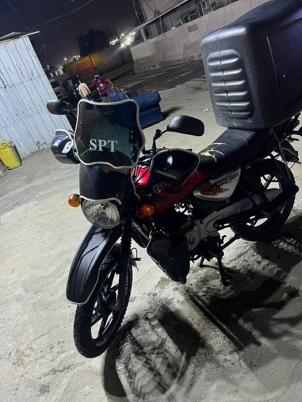 سلام عليكم بوكسر مديل 23 محسوبه ع24.اوراق كامله شرط ترقيم دراجه خير من الله مكينه مجفته جديد شرط غراص كله اصلي باقي كله كفاله عامه
سعر. 1700وبيه مجال 
رقم ***********
