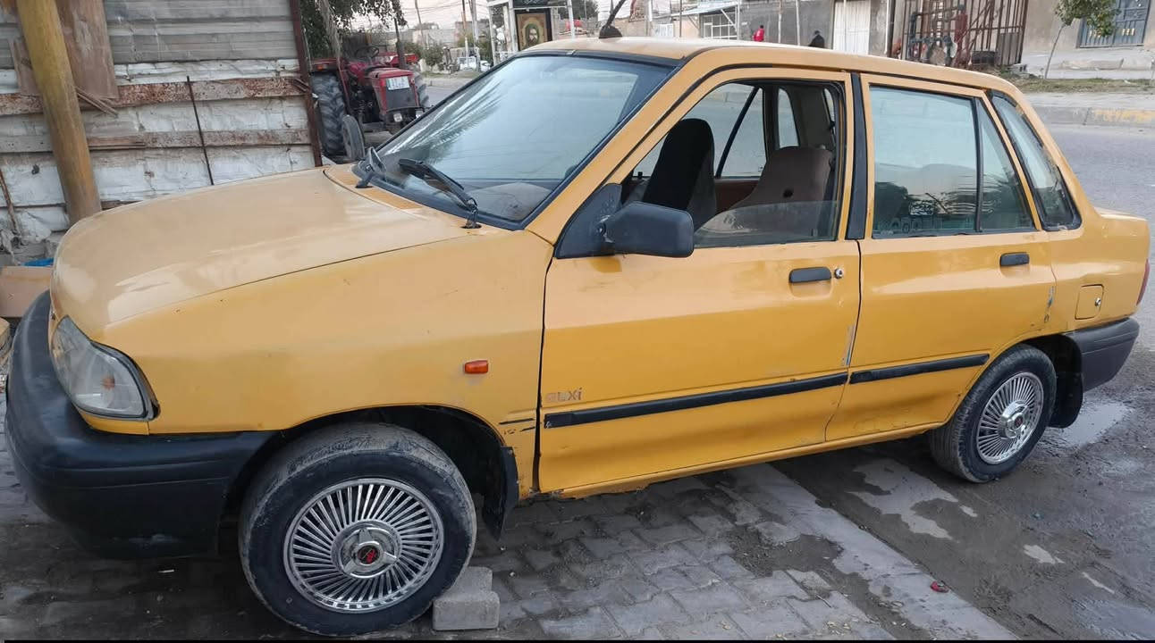 السلام عليكم سيارة سايبة اللبيع موديل 2011سيارة بدون راعي وبيهه خيط تبخير وسنوية عندي ومستمسكات عندي العنوان بغداد البلديات السعر 13وبيهه مجال ‏‪***********‬‏
