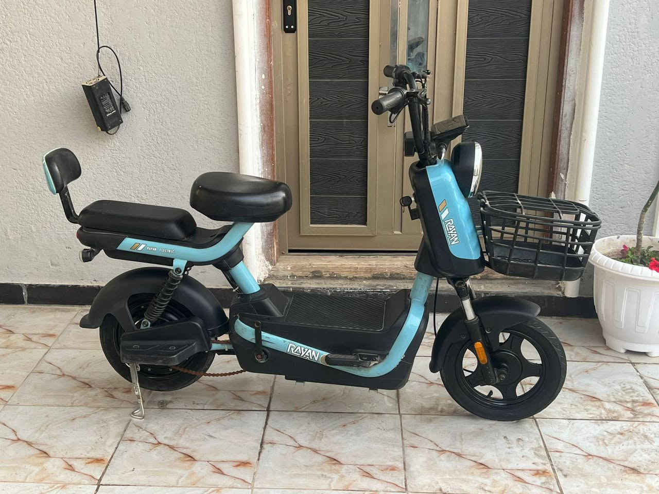 دراجه شحن للبيع ستخدام قليل 
جديده *********** 
السعر 300
ناصريه
