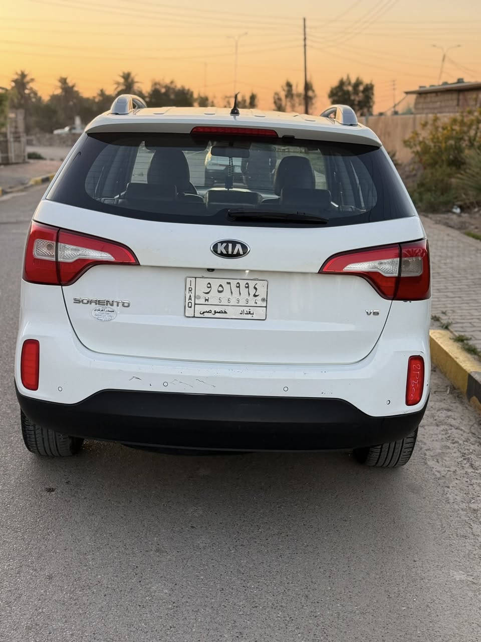 للبيع 
سورنتو موديل ٢٠١٤ خليجي رقم بغدادتحويل مباشر
فول مواصفات كويتي 
محرك ٦ سلندر ٣٥٠٠ دوش
بصمه 
داخل جلد قرميدي 
كشنات تدفئه تبريد 
فورويل 
٧راكب ٣قطع تبريد 
كامره 
بردات خلفيه 
اناره بالابواب 
حساس امامي خلفي 
زراك لايت وباقي المواصفات المعروفه 
بيها جاملغ امامي والباب صبغ اثر شخط بدون  دواخل
محرك وكير بلاد صدر تخم تاير تبريد 
كله جديد سياره مال جناي 
#السعر ١٥٥ وبيها مجال
مكاني المحموديه 
للستفسار  ***********
