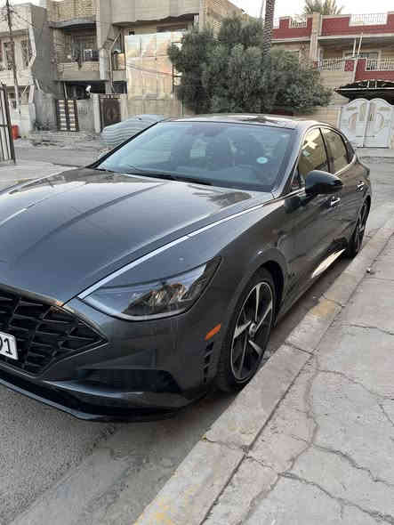 سوناتا 2023 SEL PLUS 
1600 تيربو 
رقم اربيل جديد
هزة جديد قبل 5 اشهر 
ماشية 14 الف ميل  ( 24 الف كم ) 

حادث جاملغ خلفي جهة السكن موضح بالصور
ايرباك بردة فقط جهة السكن 
 
بصمة تشغيل
تشغيل عن بعد 
هاند بريك بصمة
تدفئة كشنات 
بانوراما
سستم صوت وشاشة BOSE
نقطة عمياء
تحديد مسار 
‏Auto hold 
‏Auto drive
شاحن لاسكلي 
تبريد قطعتين 
4 انظمة قيادة ( Smart,Sport,Normal,Custom)

السعر 19,500 الف ( 195 ورقة ) وبي مجال بسيط مكان السيارة بغداد 
للتواصل
***********
