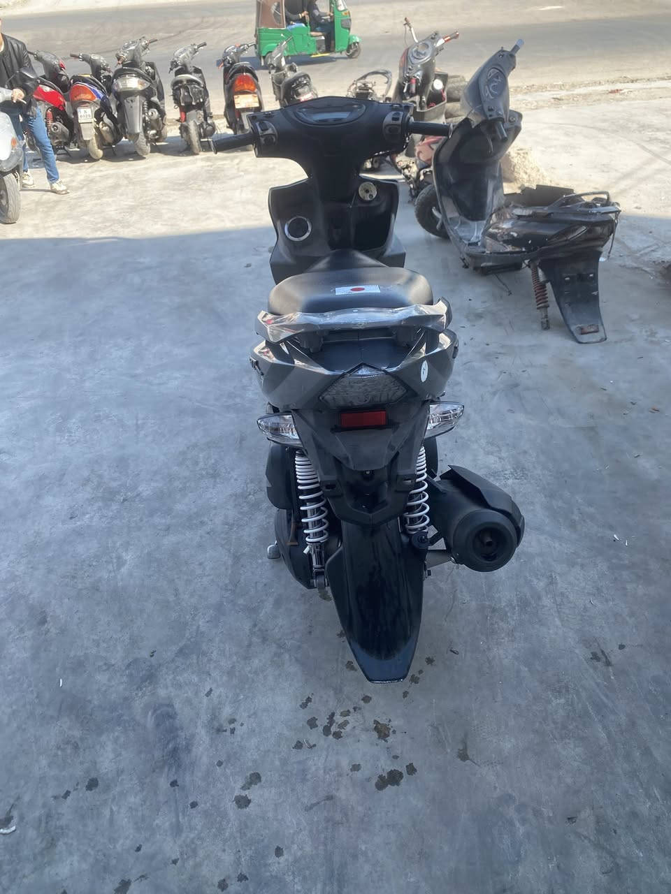 السلام عليكم جيتي آر للبيعً دراجه خير من الله بس بجم مخالف لون  لسعرً واحد وبيهة مجال***********
