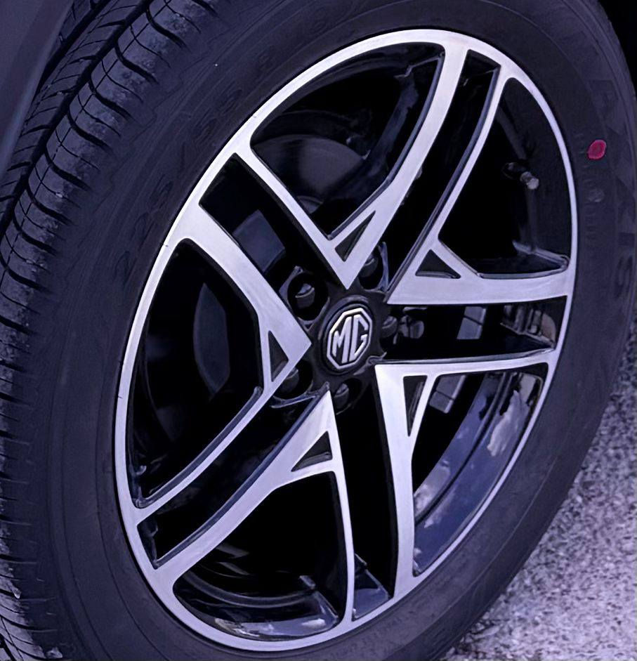 Mg one 2024
السياره زيرو ماشيه 4000 كيلو حره ضمان 6سنوات
سياره روعه عزل وعزم خرافي تونس بلسياقه 
سعره 145ورقه  للاستفسار ***********
