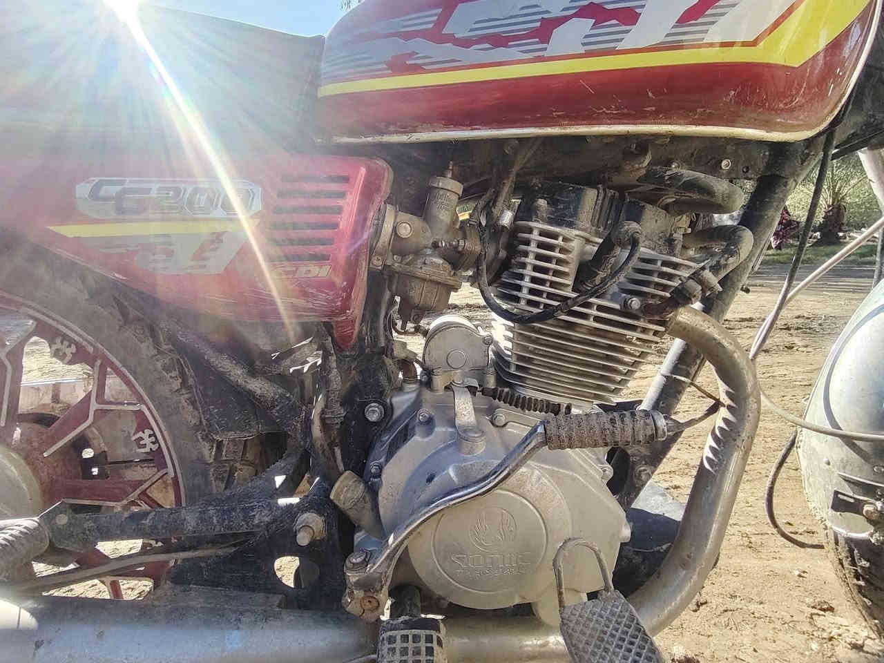 السلام عليكم شباب سفيان 24محرك 200 نظيفة محرك مكفول  اوراق اصولي سعره 650وبيه مجال مكاني مشروع المسيب شراي اتصال  ***********
