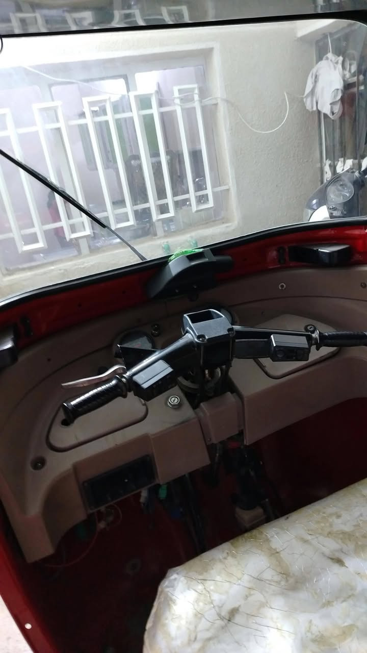 تكتك 18 للبيع تجفيت جديد كلجات تكتك جاهزة كبل لشارع اوراق كاملة  السعر 5و 200 وبيه مجال بسيط
رقمي واتساب *********** مكاني الشعب
