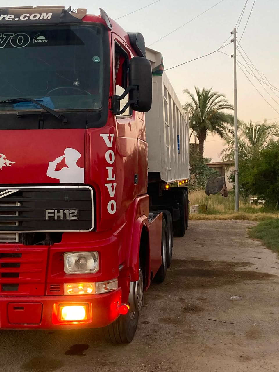 فالفو للبيع
موديل 2000

سكس ويل

كير عادي 3/3 

سنويه نساف 3 محور 

تبريد شغال 

وشرط تحويل 

تنباع راس وعربانه 

ويرهم بسَہ الراس بيع

سياره جاهزه من كلشي

مكلف بالنشر 

للستفسار ‭***********
