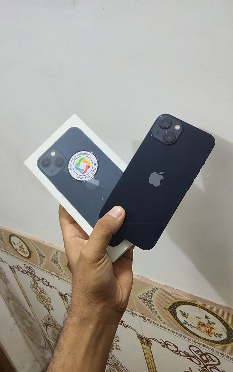 سلام عليكم ايفون 13 عادي شرق اوسط ماستر AAA بطاريه 100 بعده بالضمان مكفول من كلشي زلغ ما بي للبيع او المراوس خاص هذا رقمي ***********
