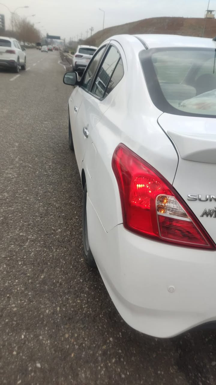 السلام عليكم 
سني هندي بليته زركه
موديل 2023 سيارة نقص مابيها نهائياً ماشية 70 الف سونار موجود رقم اربيل بأسم شركة وكالة سعر 115 بيها مجال بأسمي ***********
