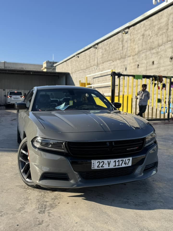 السلام عليكم اخوتي
الي يدور نضيف ومكفول من كلشي 
للبيع دوج جارجر 2023 النداء الاخير لون سمنتي

السياره كفالة عامه من الصبغ وال بارد والتبديل
بدون ايرباك بدون حادث الدعاميه خلفيه واكعه ونفسه مرجعيه 
رقم الشاصي بلمنشور كير مكينة كفالة
ماشيه 24 الاف فقط
رقم اربيل تحويل مباشر 
محرك 3600 تو ويل 
السياره وضع الشركه ونضيفة بمعنى الكلمه 
 مانقصه كلشي  وعليه بوليش جديد وطبقه نانو سيراميك 
مواصفات SXT 
شاشه جبيره كاربلي 
كشن كهرباء 
كشنات حضن
حساسات خلفيه  
زنون بلادي 
ويل حجم 20 
تشغيل عن بعد وبقية المواصفات معروفه 
سعره. (   288   )ورقه وبيه مجال بصيط
مكان السياره كربلاء ***********
