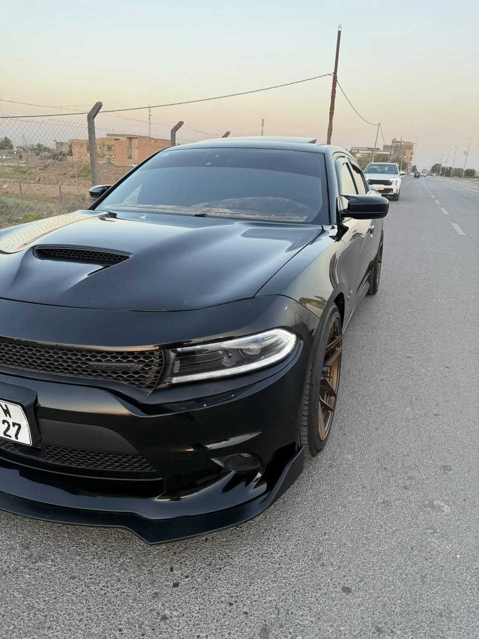 جارجر موديل 23  الاصدار الاخير
RT ماكس 
 فول 1/1 للأخير معروفه مواصفات الماكس 
ماشيه 14 الف ميل فقط 
جديده على وضع الشركه
كامله مابيها نقص 
تخم تاير جديد
صور الحادث موجوده بلمنشور 
السعر 290 وبيها مجال
مكانها بغداد 
للاستفسار
***********
