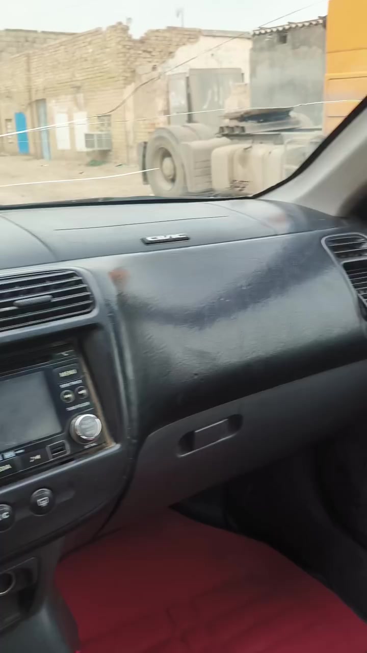 السلام عليكم
سياره هوندا سيفك 2003 
رقم صلاح الدين مكاني بغداد ابو غريب
مكينه و كير خير من الله 
لا صرف بانزين زايد ولا تنقيص
كهربائيات كامله 
سياره كل نقص ما بيها 
سنويه ساقطه من 2020 
ابيع كوم حديد معليه بغرامات و لا بغير شي راعيها موجود و تحويل شوكت ما تريد
السعر 18 و بيها مجال بسيط
***********
