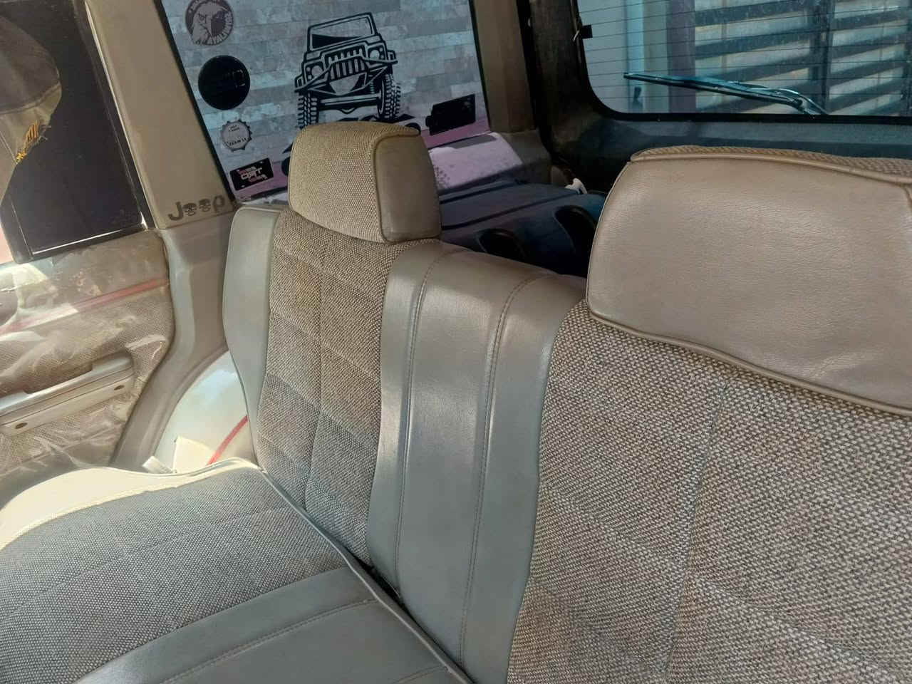 سلام عليكم للبيع جيب 
موديل 1992 
سياره بدون عيب 
بدون نواقص 
سياره كلها على بيلاد 
كهربايات شغاله 
كامل برغي مابيه نقص 
شرط تحويل أو الغرامة
سياره مزوده بلكامل
سعر 50 بي مجال حك جيه
مكان كركوك


**إذا كنت صاحب هذا الإعلان وتريد حذفه لأي سبب، رجاءا أرسل رسالة إلى الدعم الفني**