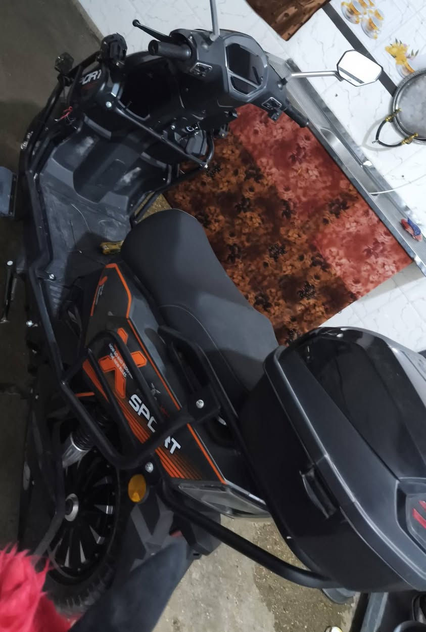 سلام عليكم  دراجه شحن البيع نوع الدراجه سبورت بكطاريات عل فحص 
سرعه85 يجي بنضام 3سرع ***********او***********
