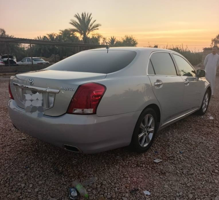 ماجستا 2010 vip اللون سلفري داخل بيجي كشنات تدفئه تبريد شاشه بالقماره  8 سلندر مكفول من الكص تم للحجز الإلكتروني للفحص السعر 95
غير متواجد ع الفيس 
اتصال / واتس اب 
***********
