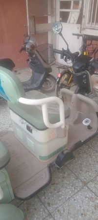 دراجة شحن جديدة للبيع او مراوس بدراجة احتياجات خاصة حسب القناعة ٠٧٧٠٠٣...