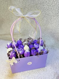 شمع طبيعي • شموع معطرة • سلة ورد