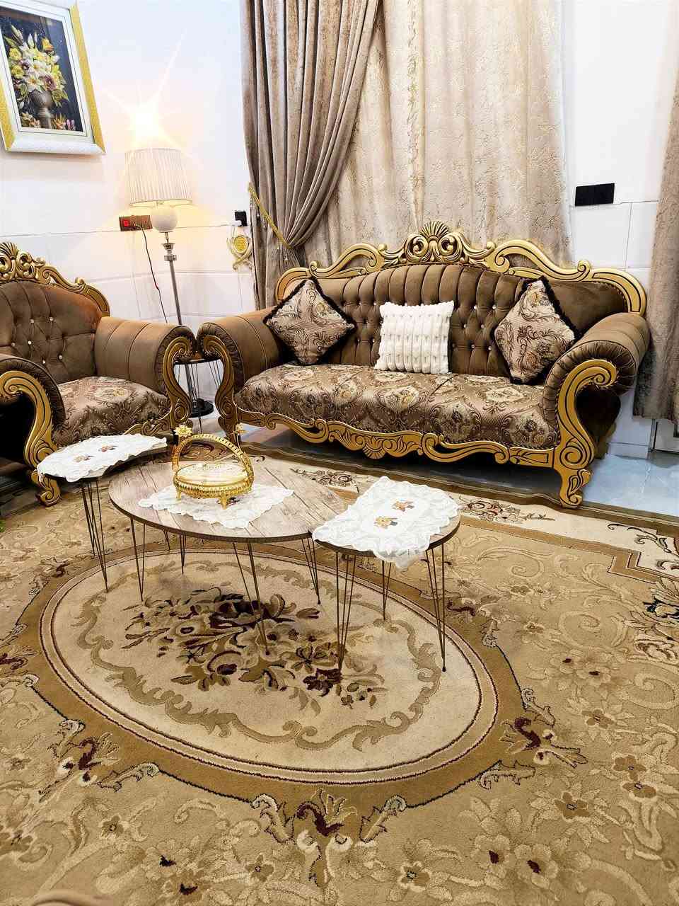 تخم ملكي10 مقاعد مع سيت طبلات نضافته 100٪ العنوان الحرية للاستفسار خاص او الاتصال على الرقم ***********
