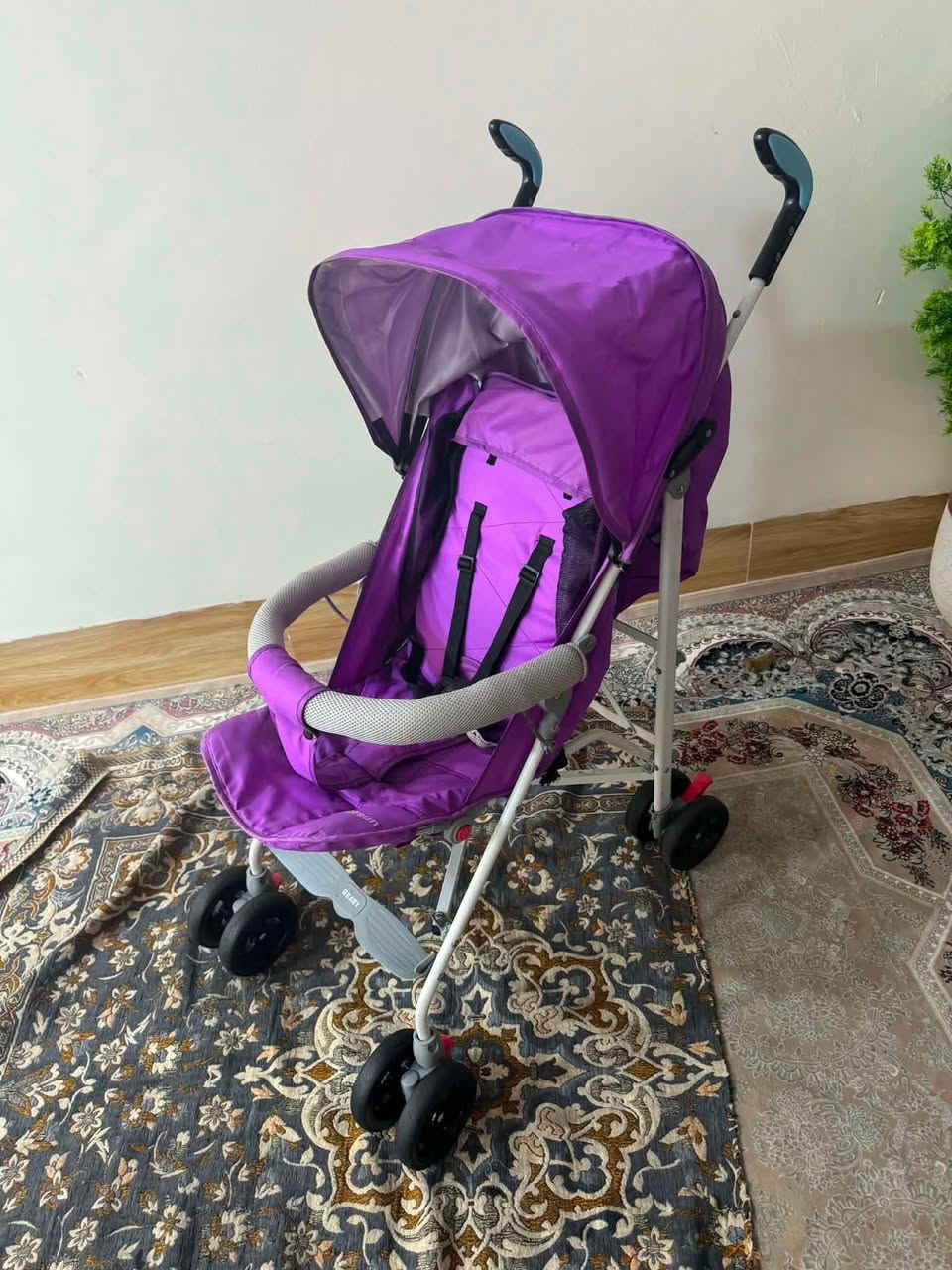 عربانه طفل اصلية  شركة palorsun  اخت الجديدة
مكان البياع ***********
