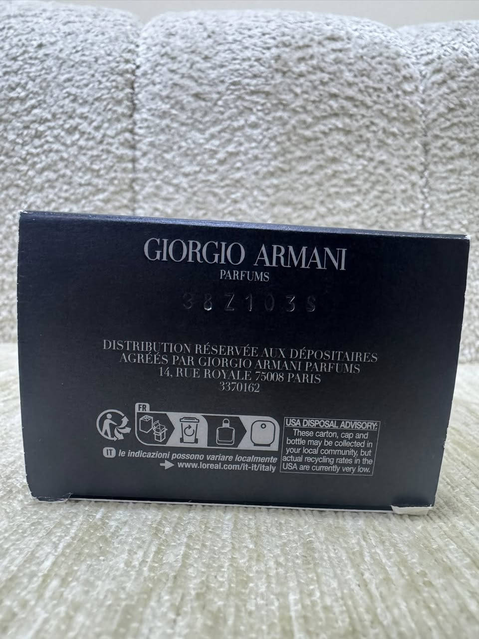 سترونجر وذ يو ( ابسلوتلي ) اخذته قبل فتره وما استخدمته ولا رشه بس فتحته من الباكيت مثل ما تشوفو متروس
وهسه ماعرف سعره قيم واخذ مكاني بغداد الاعظميه
***********
