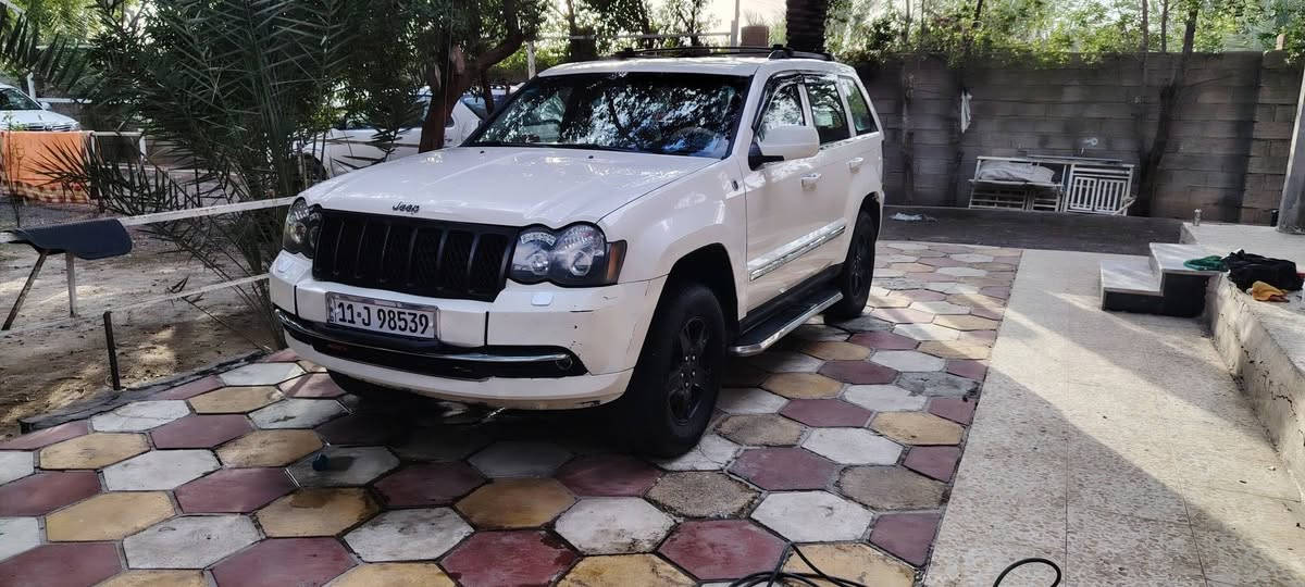 Jeep Laredo 5700
جيب لاريدو  موديل ٢٠٠٨ محرك هيمي
خليجي فول واحد ع واحد أعلى مواصفات بالجيب 
قطعه ونص صبغ بدون تبديل بدون ضربه  ***********
