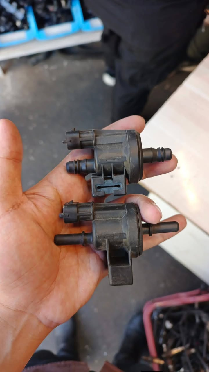 السلام عليكم ورحمة الله
توفر قطع غيار الفورد 
***********
