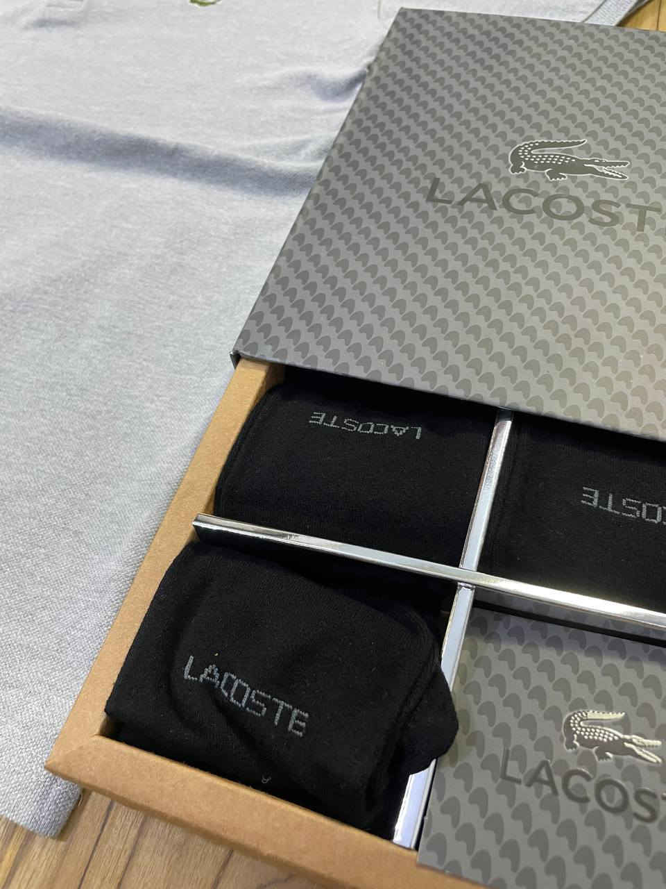 بنطرون فقط مباع . باقي موجود . هدوء لاكوست عجيب . تيشيرت لارج


**إذا كنت صاحب هذا الإعلان وتريد حذفه لأي سبب، رجاءا أرسل رسالة إلى الدعم الفني**