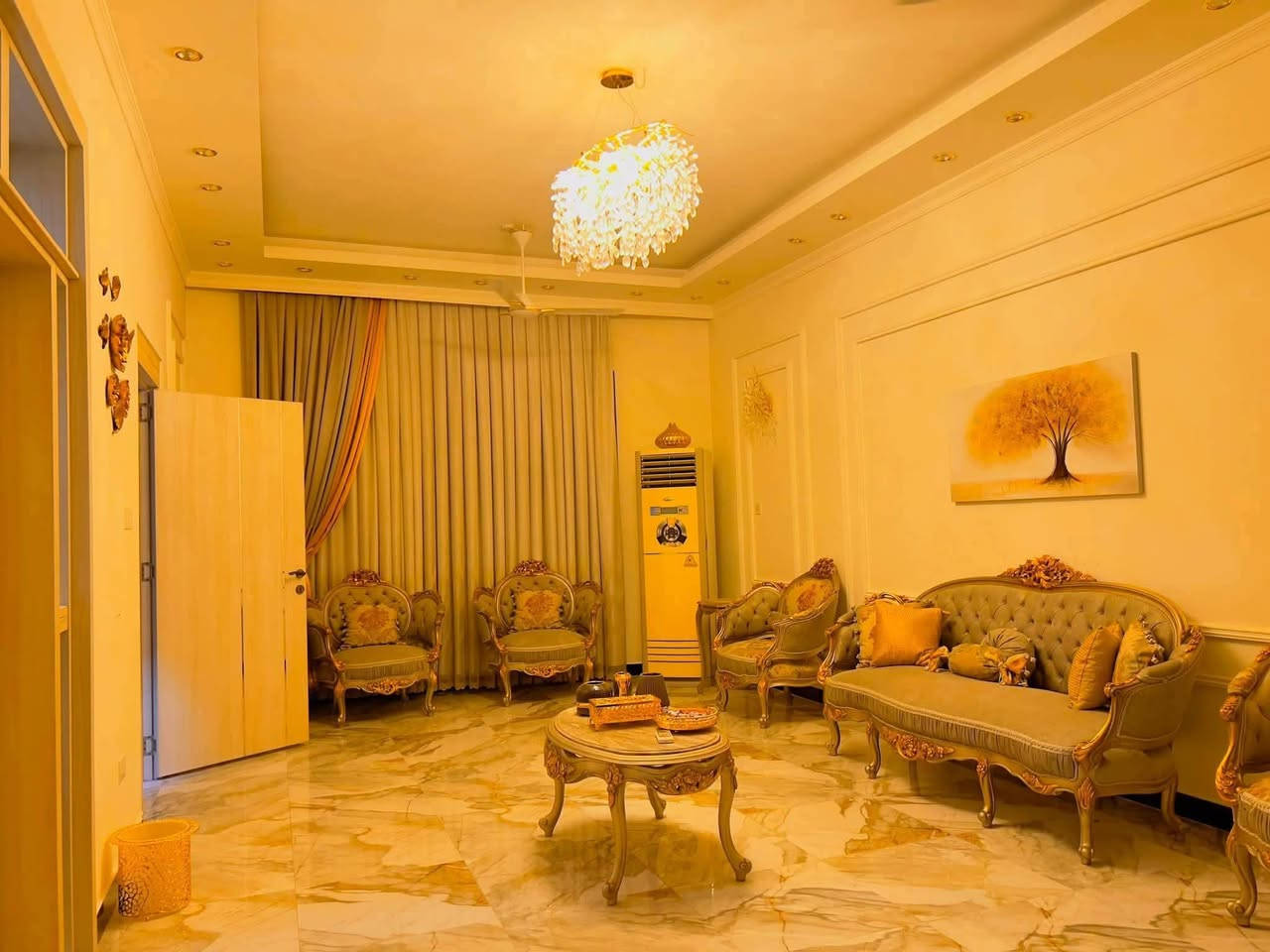 📢 اعلان 📢📢 اعلان 📢 
       👇               👇
⚜⚜ للبيع ⚜⚜ للبيع ⚜⚜
🏠 دار سكني طابو صرف 🏠 
📐 المساحة  ٢٠٠متر 📐
🌍 الموقع / الحلة / البكرلي / قرب الصحة العامة  
🏡 طابق واحد  يحتوي على ٢ غرفه نوم   🌺 صاله 🌺 هول  🌺 مطبخ   🌸مجمع صحيات 🌺 كراج 🌺 حديقة 
📏 الواجهة ١٠ متر والنزال ٢٠متر 
📷 صور المنزل مرفقة في الاعلان 
🧱 البناء حديث 
 ❓للاستفسار ⚜  زيارة مكتب انكيدو للعقارات والمقاولات في حي الجزائر مقابل مكبس التمور او 📞 الاتصال على هواتف المكتب 
☎️*********** محمد الزبيدي 
☎️ *********** سيد وليد 
☎️ *********** سيد وليد 
⚜⚜⚜⚜⚜⚜⚜⚜⚜
