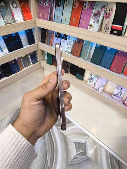 iPhone 16 pro max ZA
256GB
نسبة نظافة 100٪
نسبة بطاريه 97٪
مع كامل غراض سعر 1350000

***********
***********
