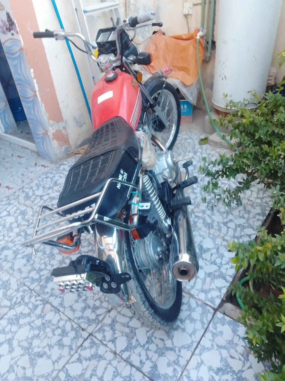 سلام عليكم
درجات للبيع كلمن وسعره الحمره انتنس تعمير كله جديد موديل 2016تعمير كله 2025سعره 600وبيه مجال قليل 
وتايكر موديل 2021كهربايات كله شغاله السعر 350 اوراق سكنر ضايعه موديل بليته ورقم شاصي مكان كربلاء الحسينيه هاذه رقم ***********
