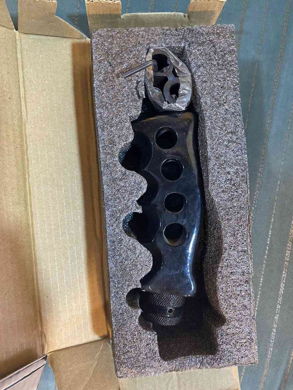 مجول مال 8 سلندر 
عدد 9 كلهن ب 50 الف 
سلف مال هيمي 50 الف 
يده مال كير عصى حلوه ومرتبه 20 الف 
لاستيك مال كير 10 الف 

اسعار مناسبه كلش
***********
