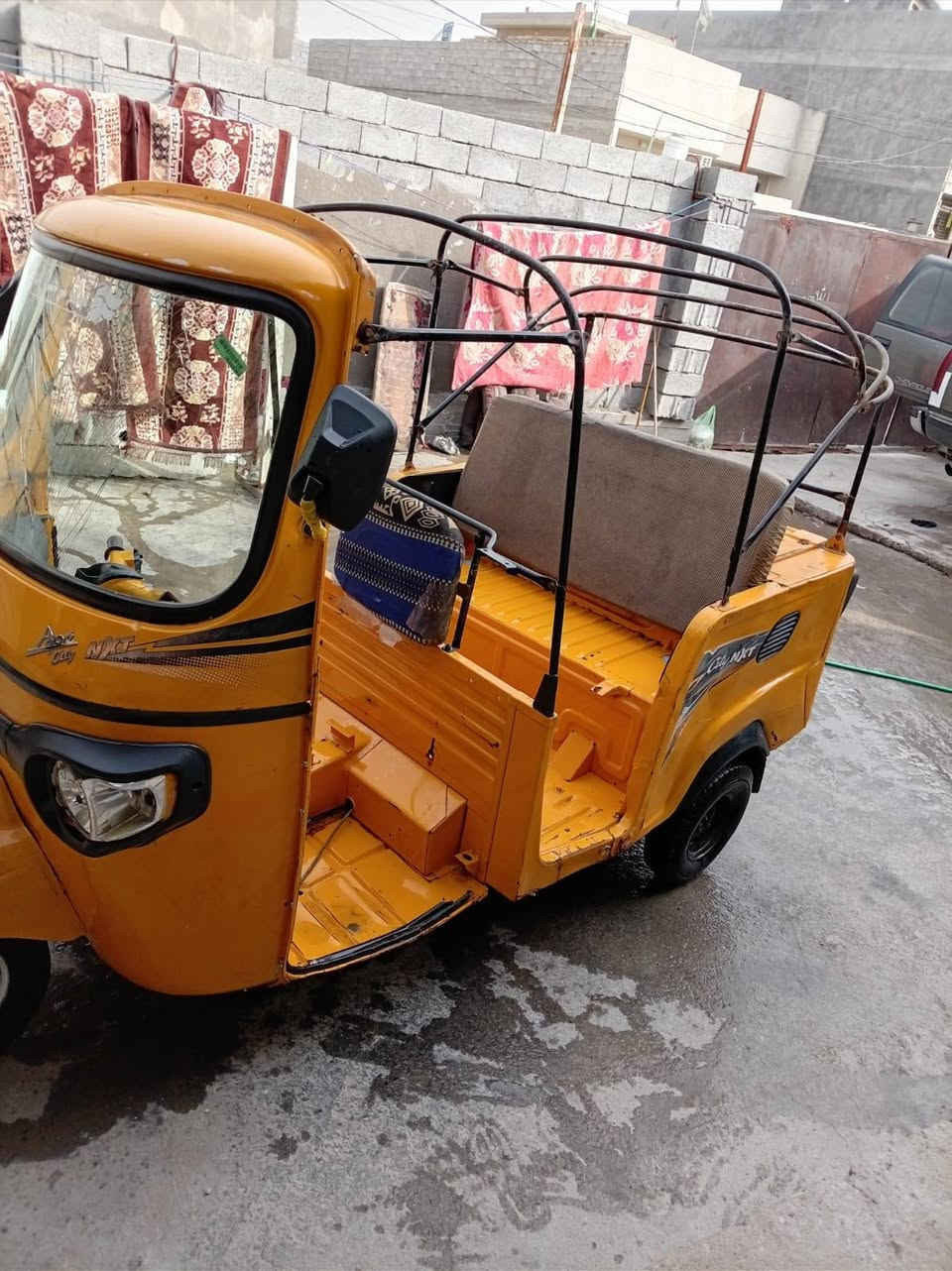 سلام عليكم تك تك بياجو موديل 21 تجفيت جديد شركة جادر جديد اوراق كاملة شرط لترقيم محرك نكرة مكاني بغداد عارضهة ب2 مكاني بغداد رقمي ***********
