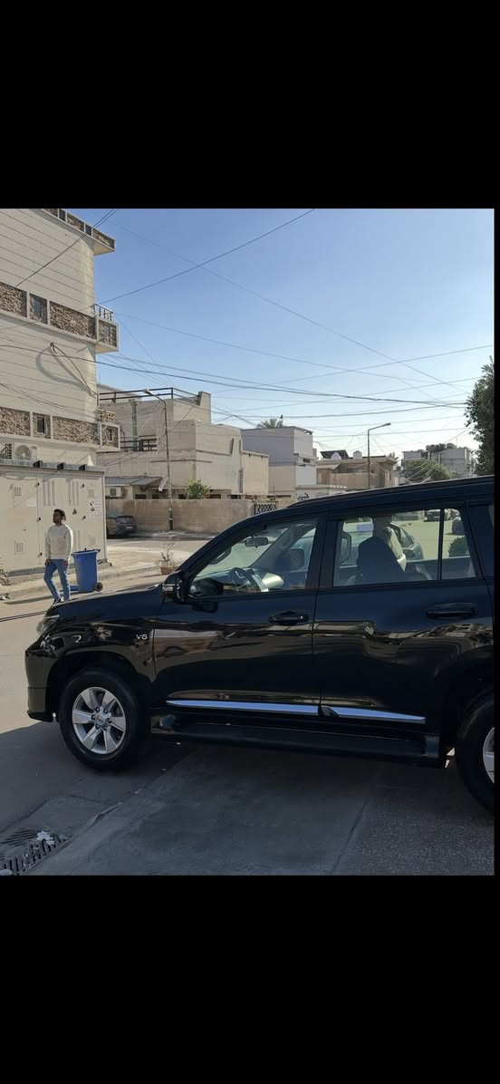 السلام عليكم من رخصة الادمن المحترم للبيع برادو 2023 TXL ماشيه 31 الف كيلو رقم اربيل بأسمي السياره مكفوله كفاله عامه عده تكحيل بسيط بالدعاميه سعرها 470 ورقه يعني اربع شدات وسبعين وبيها مجال للطيبين مكاني بغداد المنصور 
***********
