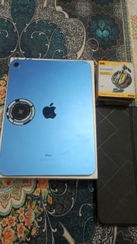 للبيع ايباد10/ذاكره64/البطاريه88-89  مبدل بي كلاس والبصمه متشتغل بس يع...