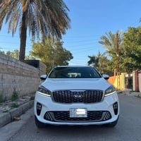 كيا سورنتو خليجي  رقم بغداد الماني بسمي  موديل ٢٠١٨ شكل ال٢٠ لون ابيض ...