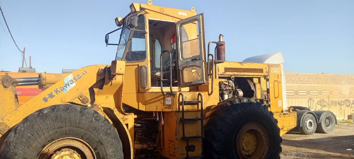 أهلاً وسهلا بكم في معرض الوطن ✨
معرض_الوطن_البيع_وشراء_المعدات_ثقيله🚛🚜🏗

للبيع شفل كاوسكي 
حجم 85
موديل 89
كمنز 24ولف 
مكينه كير تركم كله فول 
شفل جاهز العمل 

***********
