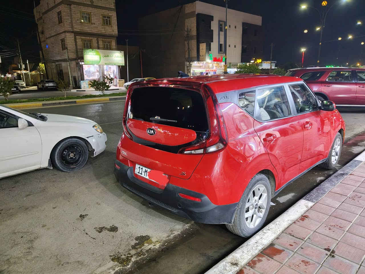 السلام عليكم سياره كيا سول S والاس غنى عن التعريف معروف بمواصفاته للبيع وارد امريكي  موديل 2021 محرك 2000 دوش سياره كلها ليبل واحد نظيفه السقوف روز رايز حادثها موضح اللي بالصوره وهذا رقم الشاصي مع الصور رقم بغداد باسمي سنويه ب 28 تنتهي ماشيه 28,000 والاستفسار على الرقم *********** يوجد واتساب مكاني كربلاء المقدسه السعر 140
