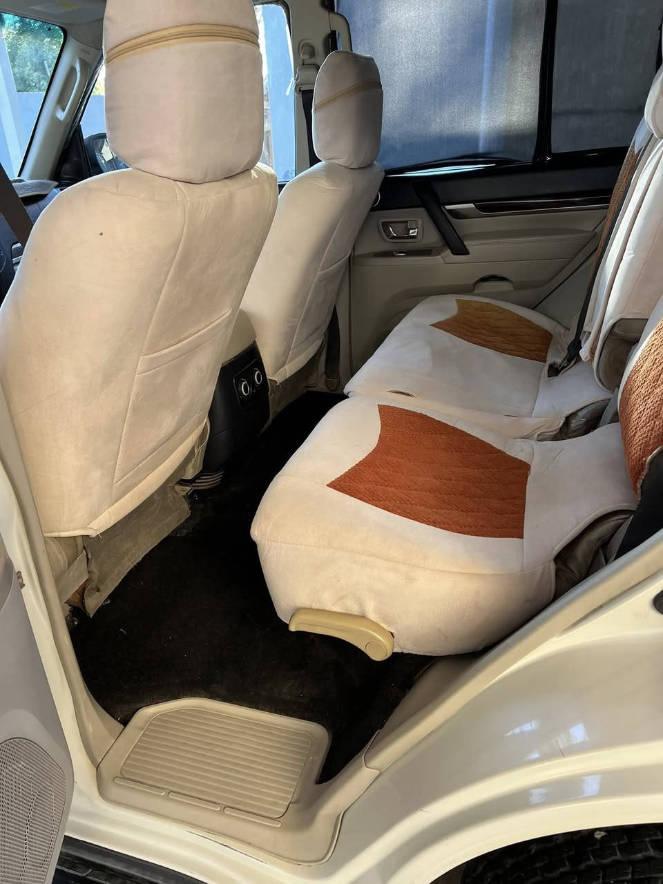 من رخصت الادمن المحترم
باجيرو للبيع موديل 10 حبتور رقم بغداد سنويه 27ماشيه 134

موصفات 

فتحه سقف 

تحكم جهتين

حاكيه

كشنات كهرباء

حساس امامي خلفي

كشنات جلد

7راكب

3قطع تبريد

حجم المحرك 3500 

حداديه جديده 

تخم تاير جديد 

مري شفط 

سياره جاهزه للخير شغل وتطلع اترايك وين ميعجبك 

سياره بيه صبغ يم قيق البانزين والباقي كفاله عامه من الفتح والبارد

معروضه 137وبيه مجال اي ستفسار اتصال ***********
