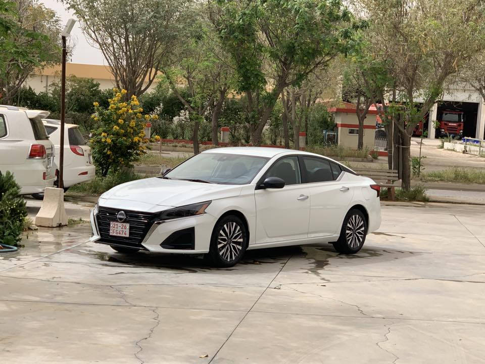 Nissan Altima 
2025 SV
12 هەزار روشتوە 
دوو مانگ  کاتی ماوە بو رەقەم سونەر و رەقەم شاسیم داناوە 
ناونیشان کلار 

نیسان التیما 2025 SV
ماشی ١٢ الف 
میل 
سونر روم شاسی موجوە
عنوان کلار 
مدە رقم شهرین
***********

