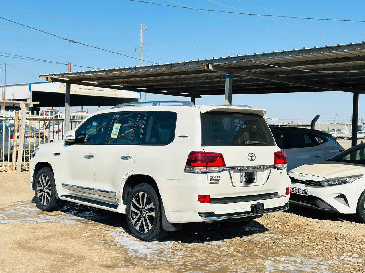 السلام عليكم للبيع او مراوس
لاندكروز 2019 كراند تورنك فول مواصفات  GXR
كشنات جلد اصلي 
كشن 3دكم 
8ايرباك 
باب صندوق كهرباء 
شاشه ليزريه باقي لمواصفات معروفه 
رقم بغداد تحويل مباشر 
سياره جديده ماشيه 125 حقيقي 
سونار مرفق بل منشور 
تخم تاير صدر جديد سياره جاهزه 
المكان واسط الزبيديه 
للاستفسار اتصل 
***********
