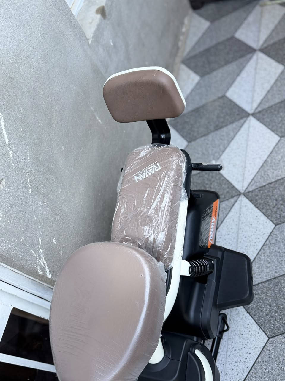 للبيع دراجة شحن ريان برو - Ryan Pro 🔌
الموديل:2026
​المواصفات: ملف 500 واط، 4 بطاريات بحالة ممتازة، بلوتوث سماعه، ثلاث سرع السرعه الحقيقيه 45
​الحالة: نظيفة جداً 100% وجاهزة للاستخدام الفوري.
​السعر: [400].
المكان:بغداد الدوره
​للاستفسار يرجى الاتصال على: [ ***********].
